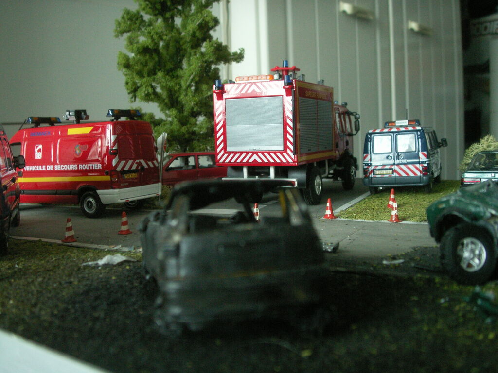 v&eacute;hicules de pompiers en miniatures : pict1379ns7.jpg